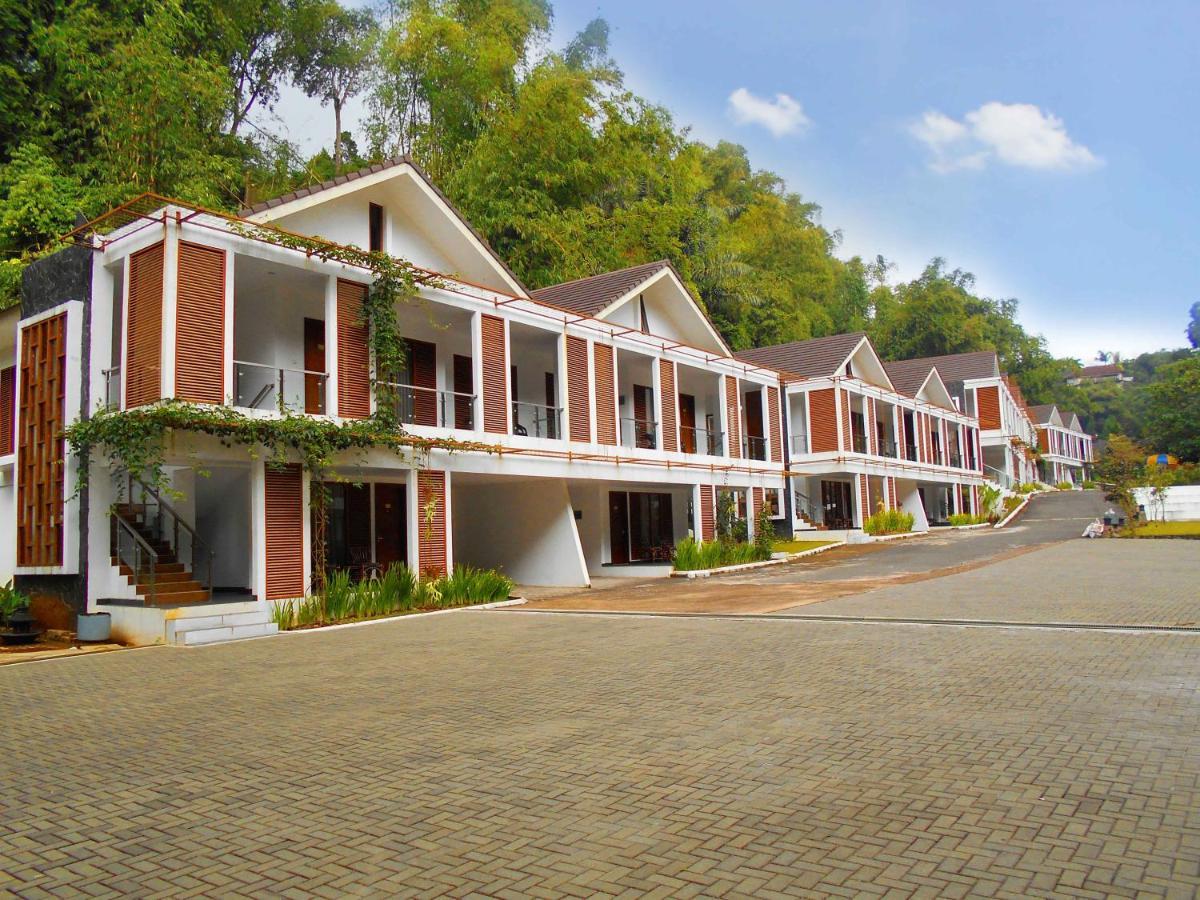 Lembah Permai Resort Sindanglaya Extérieur photo